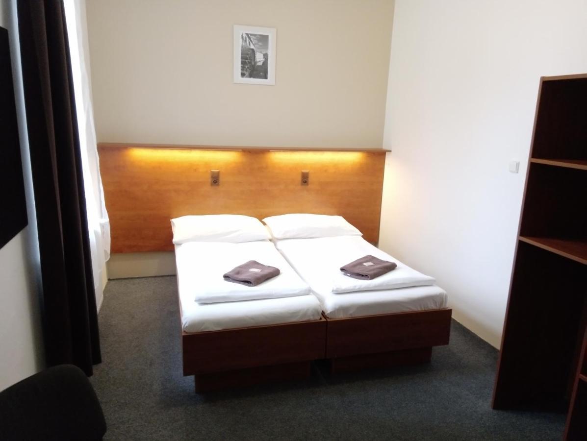 Beta 2* Prague
